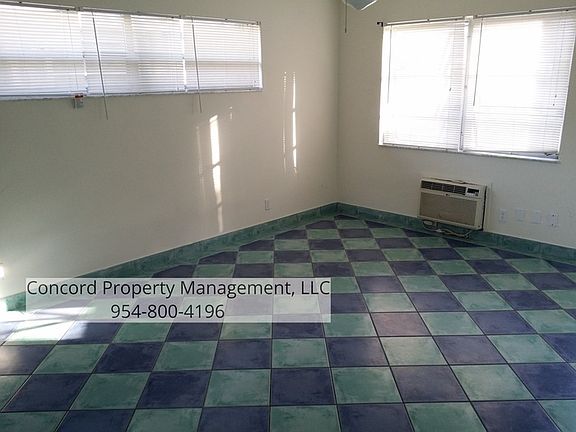 4th image of 400 SW 8th Ave