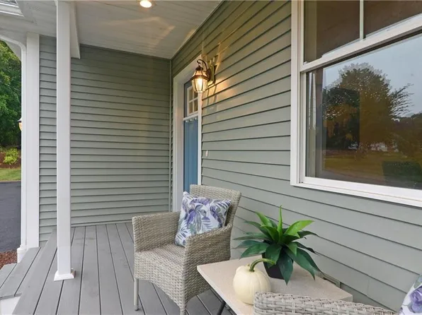 11 Easy St #1, Wakefield, RI 02879