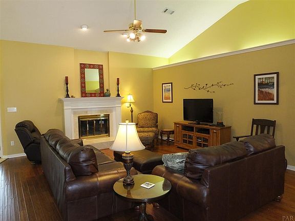 3rd image of 4490 La Mirage