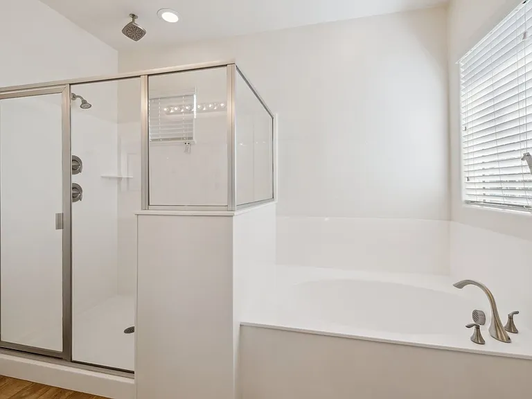 211 E Brinley Dr — Photo 26
