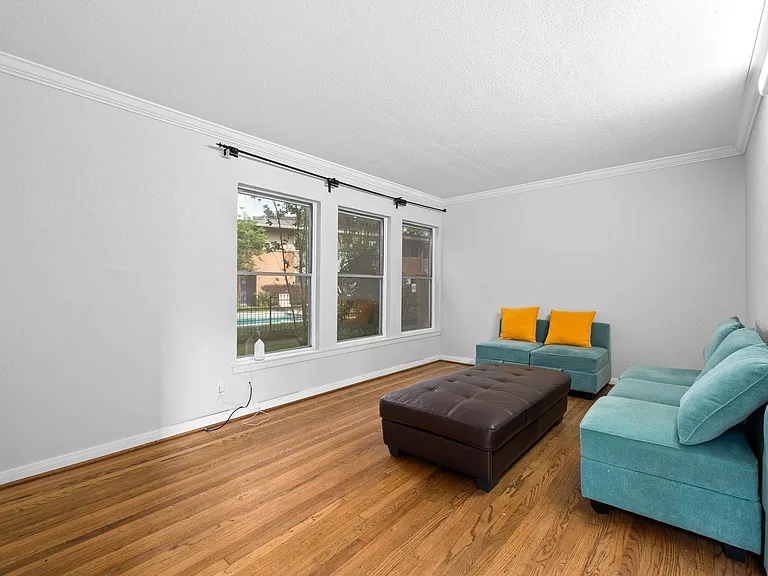 4018 Blue Bonnet Blvd #A — Photo 6