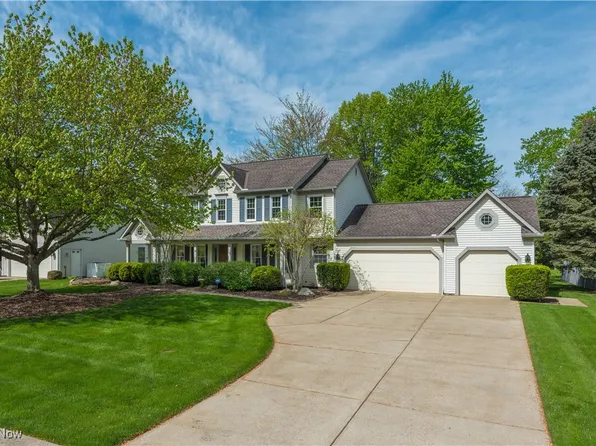 388 Avon Point Ave, Avon Lake, OH 44012