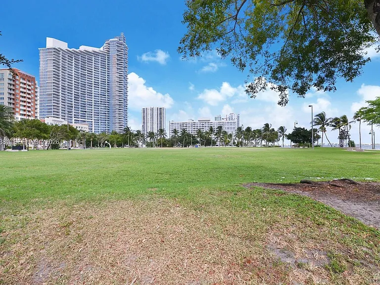 2020 N Bayshore Dr #1908 — Photo 50