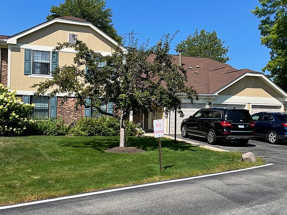 2nd image of 1020 Boxwood Ct #C