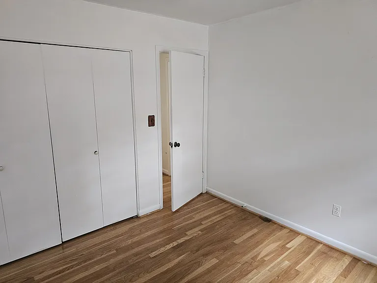1404 Chilton Dr — Photo 22