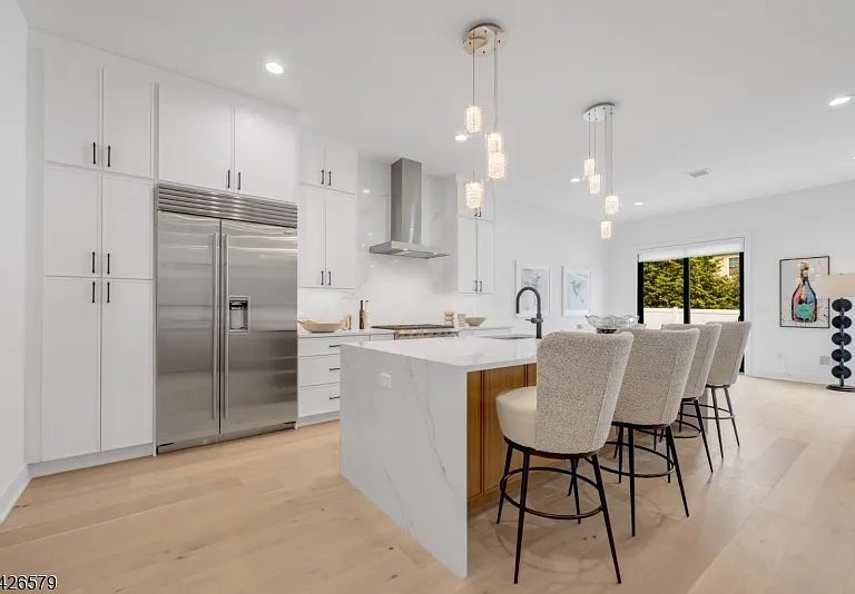 27 Feldman Ct — Photo 11