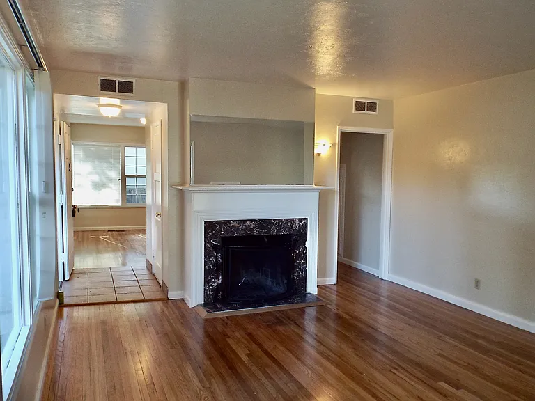 2123 Westfield Ave — Photo 14