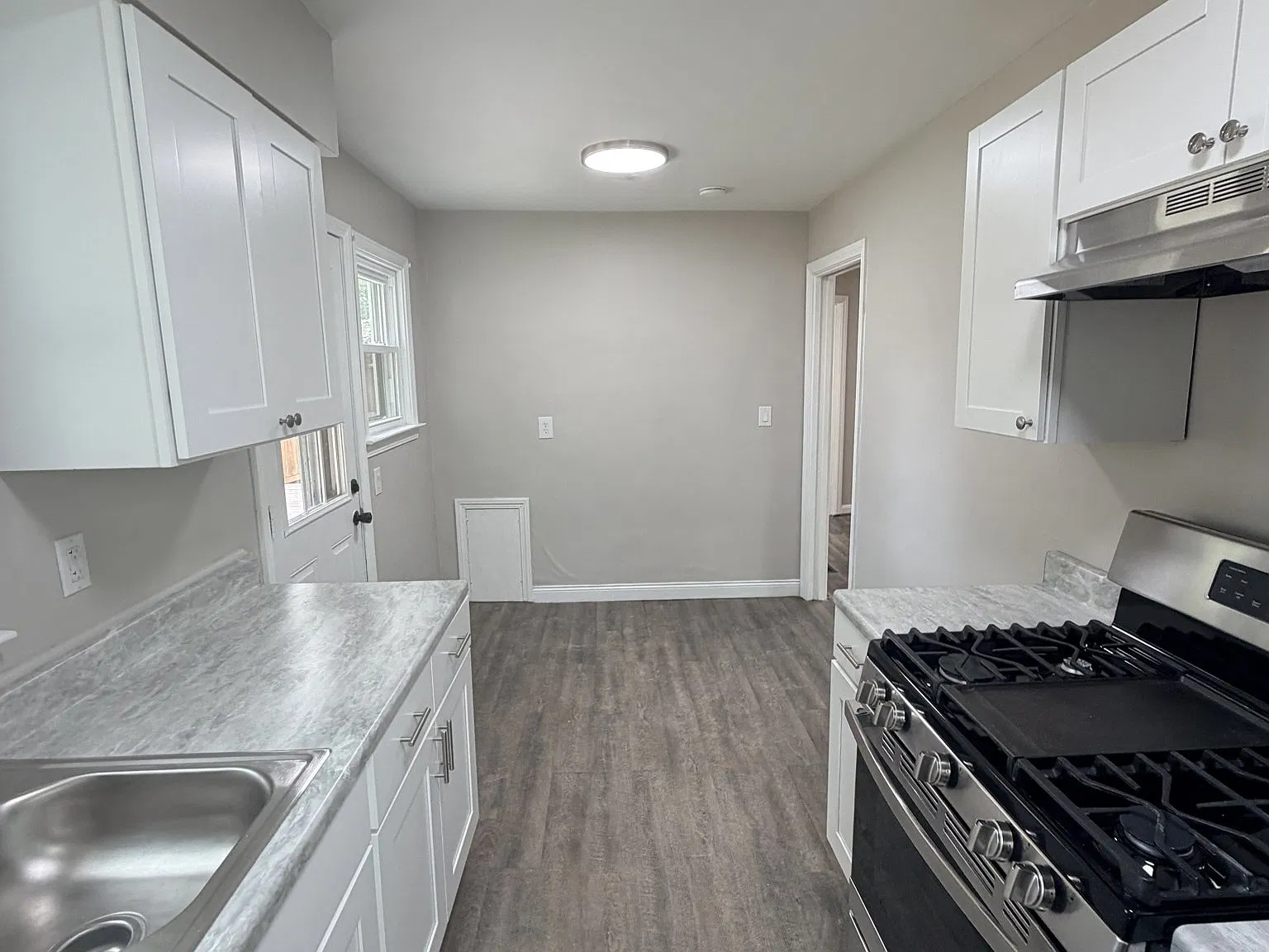 4 bed, 1350 sqft, $1,325 — Photo 4