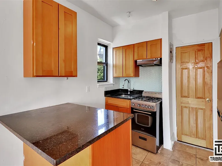 6545 Broadway #2B — Photo 2