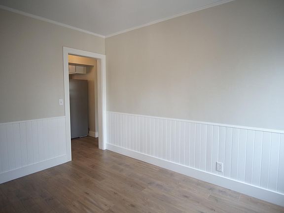 3rd image of 835 E Washington Blvd