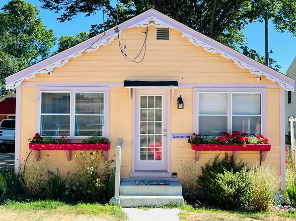 90 White Horse Rd, Plymouth, MA