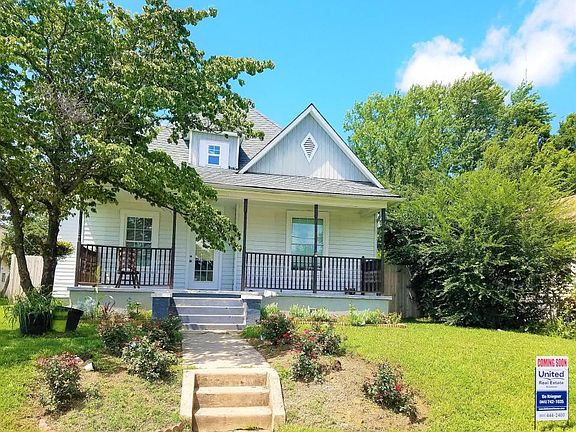 3rd image of 203 E Morelia Ave