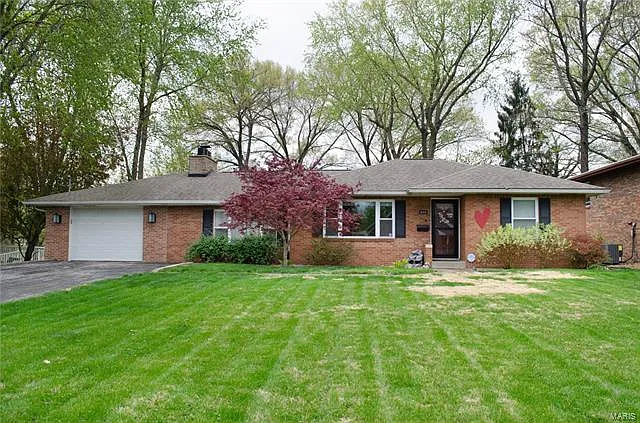 6112 Midway Cir photo 1