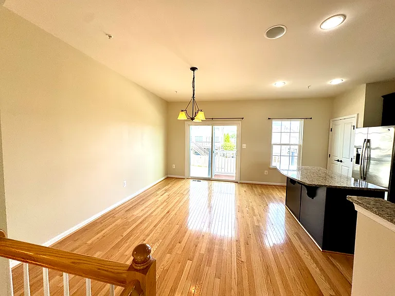 163 Moul Ave - Dining Area