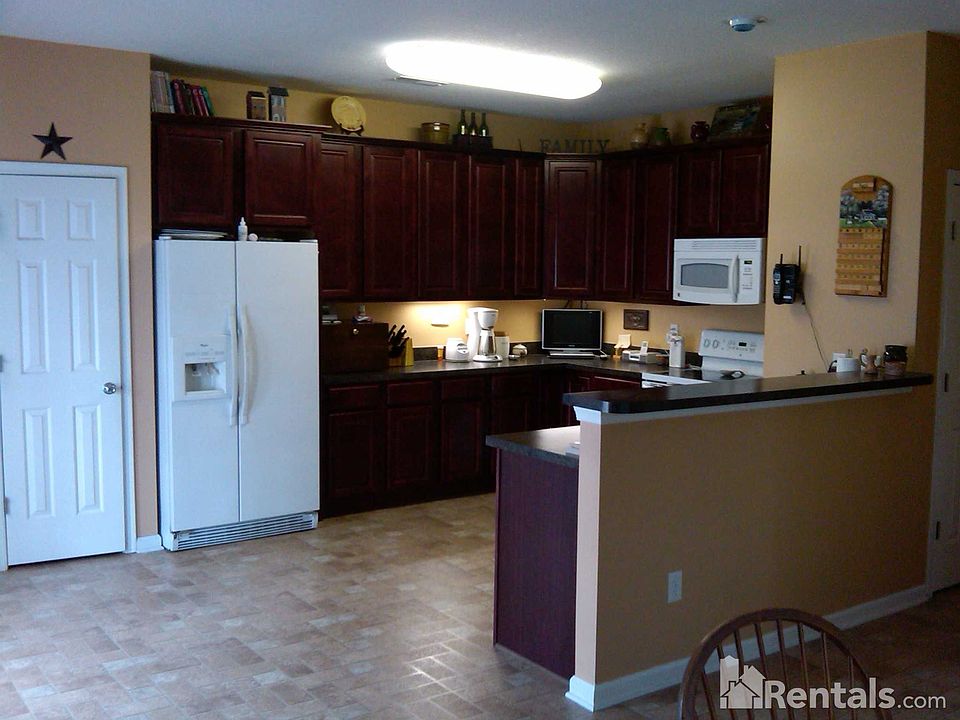 2nd image of 6584 Wysteria Ln