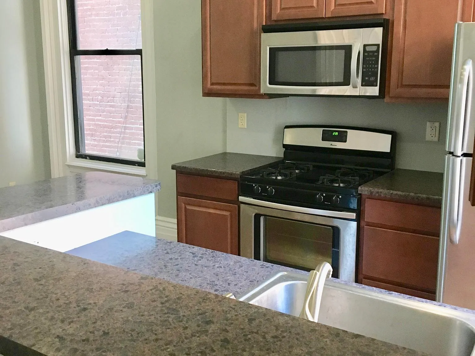 2 bed, 1.5 bath, 1200 sqft, $1,575 — Photo 4
