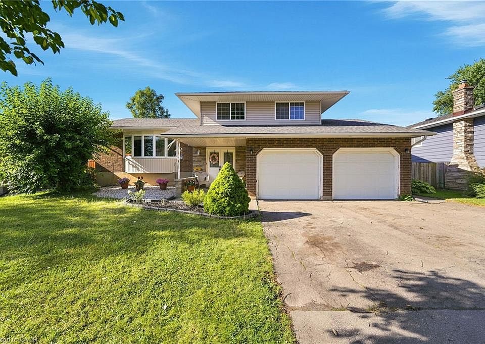1st image of 46 McColl Dr