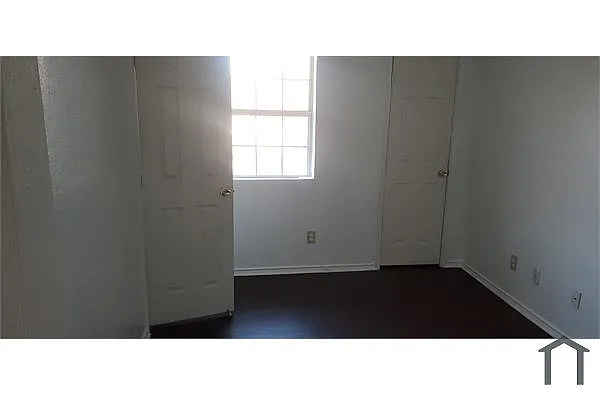 Building Photo - 3416 Wendelkin St #102