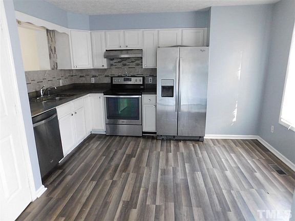3rd image of 606 Holloway St