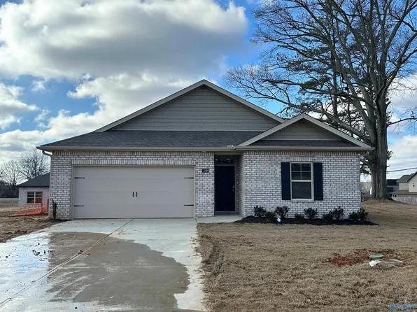 516 SW Raccoon Way, Hartselle, AL 35640