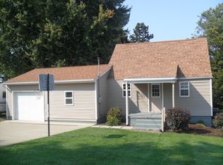 8877 Scott St, Louisville, OH 44641