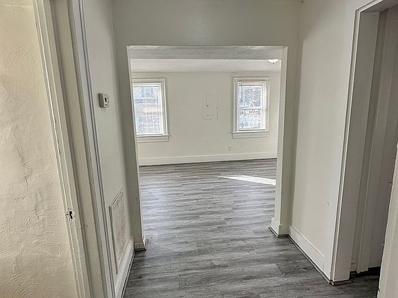 5th image of 3100 Tidewater Dr APT A