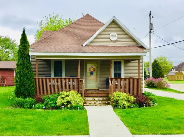 206 S Seymour St, Oakwood, IL 61858