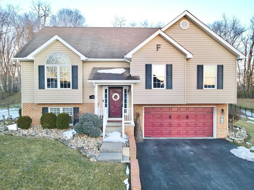 1st image of 610 Leah Dr
