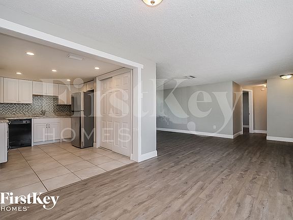 4th image of 3641 Windham Dr