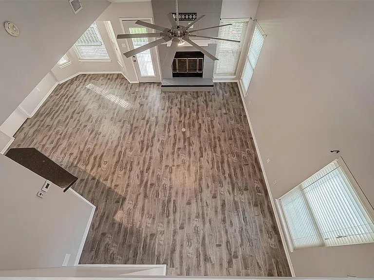 131 Cove Cir — Photo 31