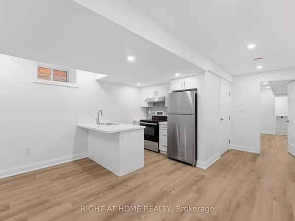 187 Oak Ave, Hamilton, ON L8L 5M9