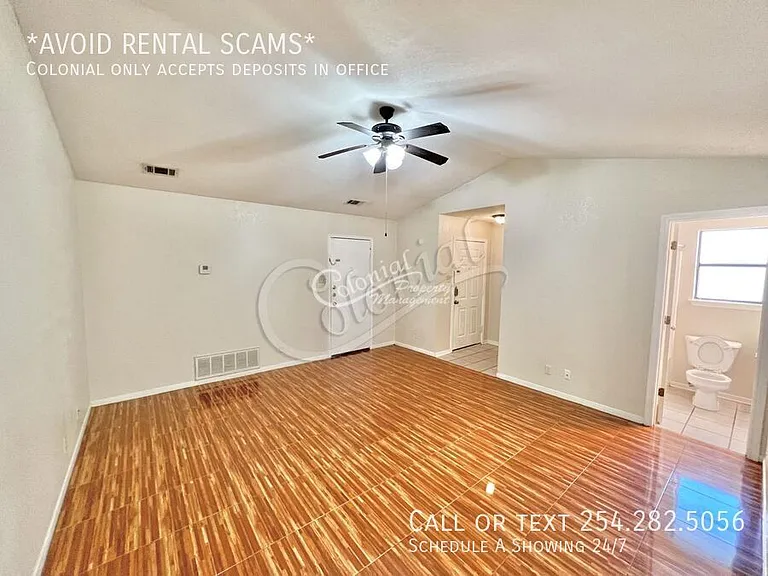 1004 W Avenue B #2 — Photo 8
