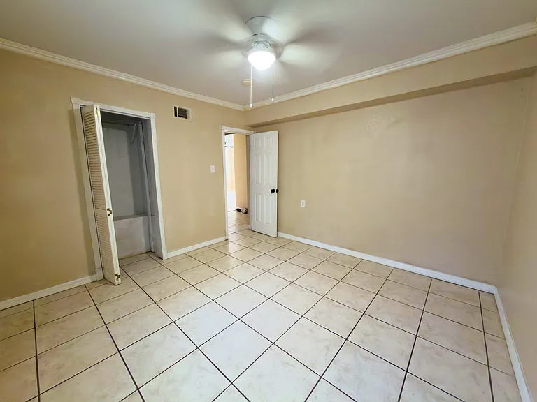 409 Grant St — Photo 17