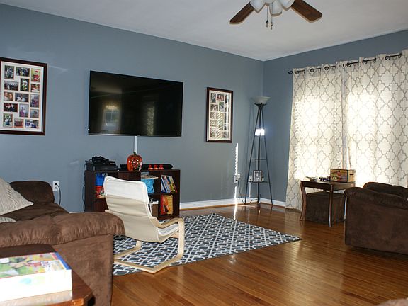 3rd image of 10417 Heather Greens Cir