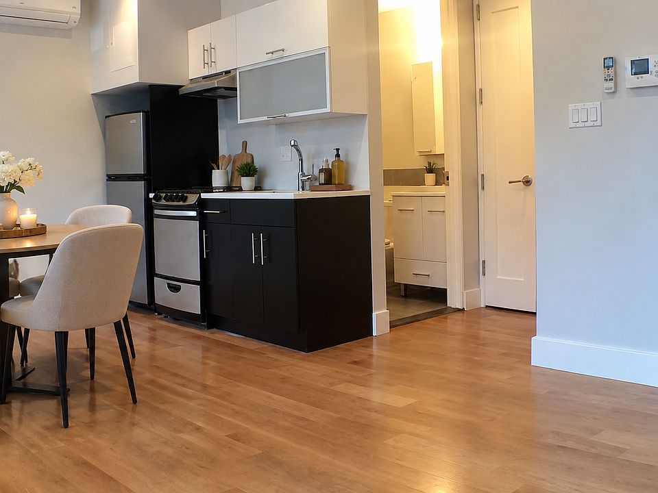 1st image of 26 Lefferts Pl #3Z