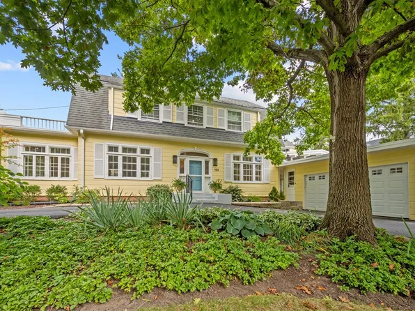 199 Wentworth Ave, Glencoe, IL 60022