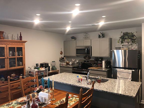 3rd image of 32 Cape Point Dr.