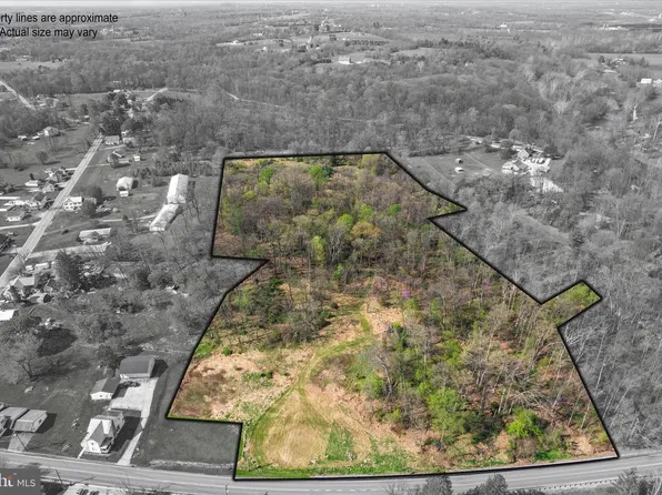 2090 Oxford Rd, New Oxford, PA 17350