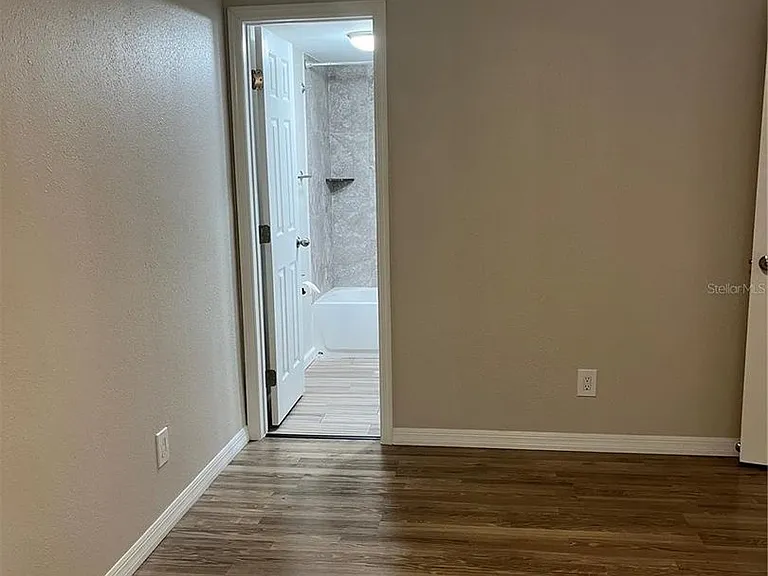 528 Golden Raintree Pl — Photo 18