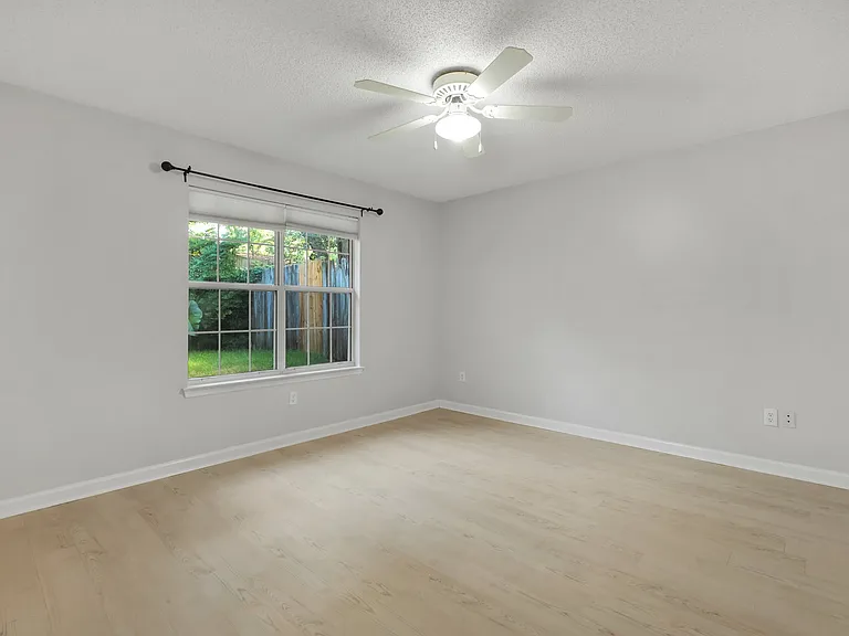 1940 Maymeadow Ln — Photo 11