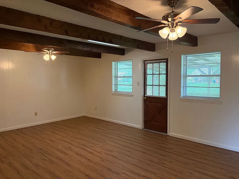 1823 Pluto Dr — Photo 2