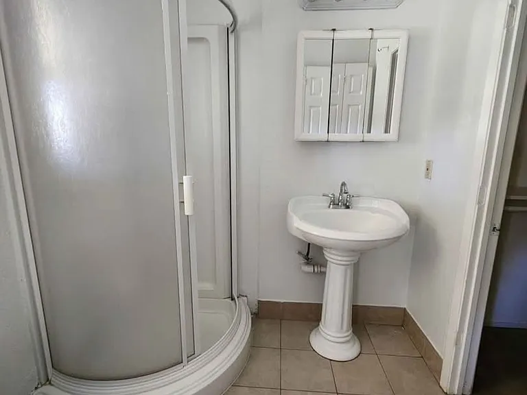 6460 Old Mill Cir — Photo 11