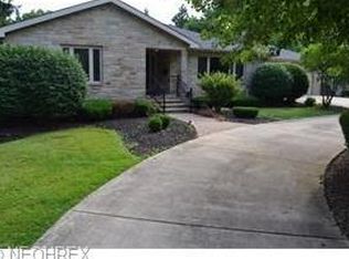 510 Fairway Dr NE, Warren, OH