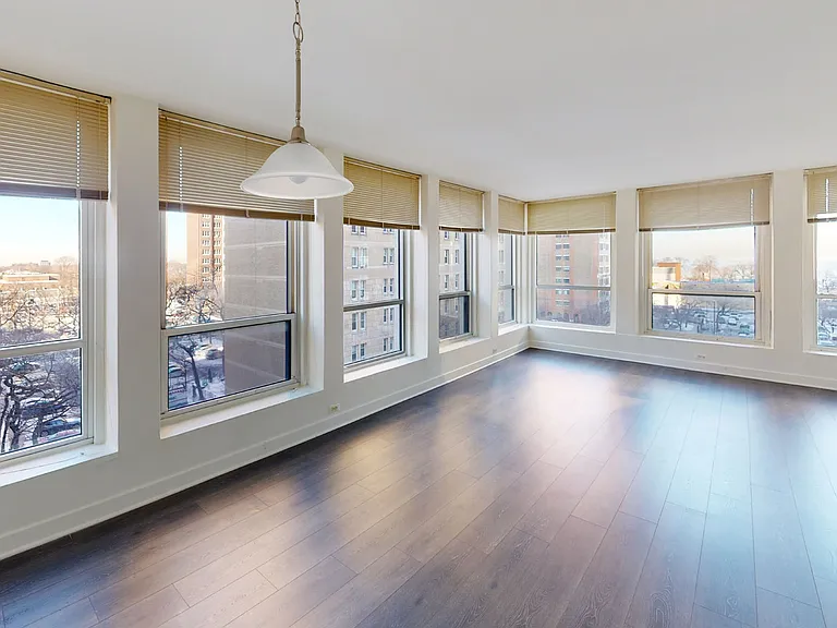 Dining/Living room