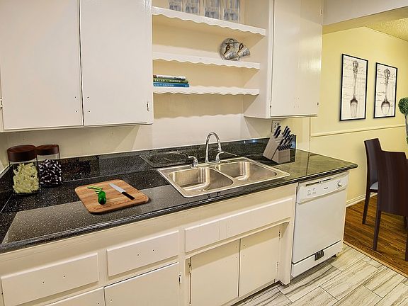 3rd image of 8556 Cashio St APT 03