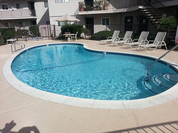 4th image of 8220 Vincetta Dr Unit 33