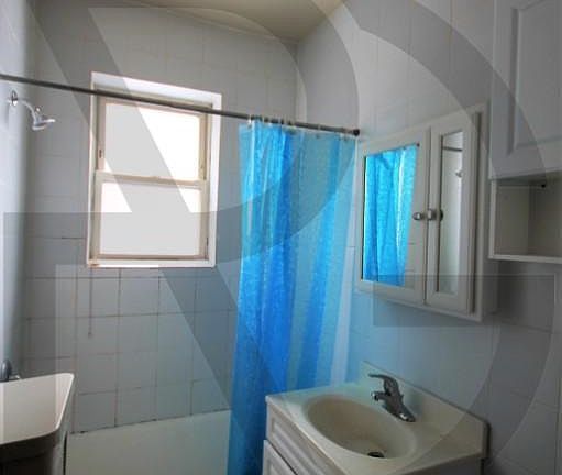 5th image of 4225 N Paulina St #4229E2