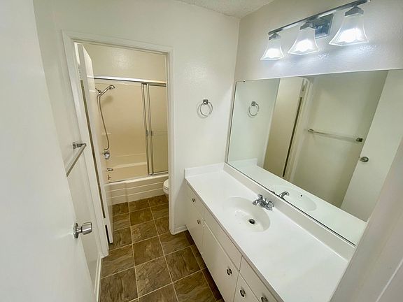 5th image of 24053 Ocean Ave APT 1