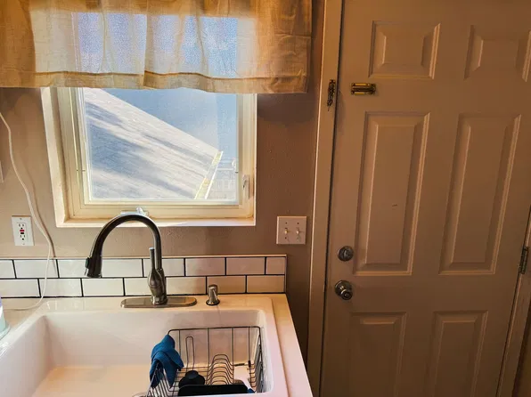 812 Caroline St, Billings, MT 59105