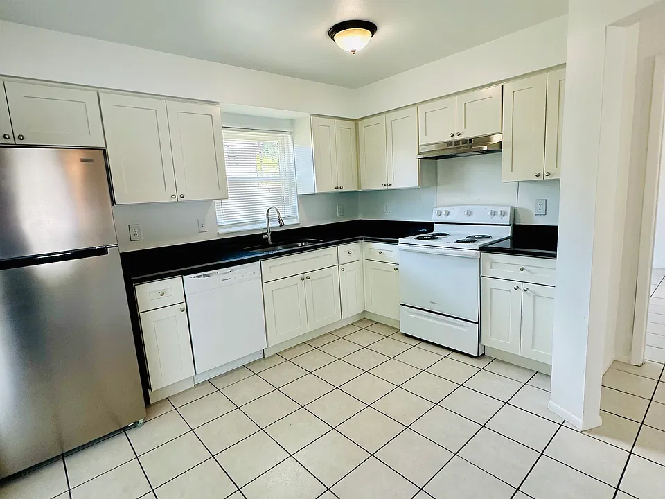 3606 Leanne Ct